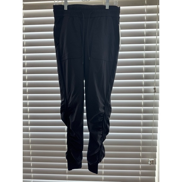 NWT Lululemon Beyond the Studio Jogger Black - Picture 2 of 11
